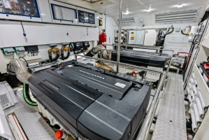 Fantasy Girl 75ft Absolute Yacht For Sale