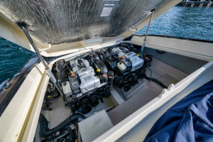2LW 34ft Chris Craft Yacht For Sale