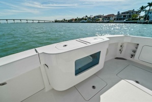 2017 Bertram 35 Flybridge thumbnail 32