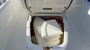 27ft Boston Whaler Yacht For Sale