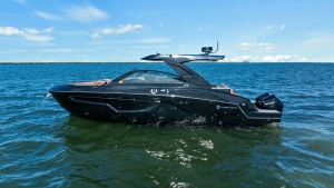 Starboard Profile of 2022 Cruisers 34 GLS