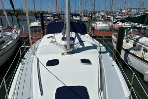 Mischievous Mermaid 44ft Hunter Yacht For Sale