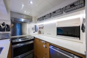 Midnight Moon 85ft Horizon Yacht For Sale