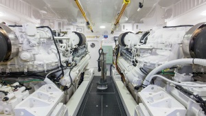 2017 72 Viking Enclosed Bridge Share-E Bridge Engine Room (12)