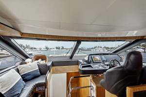 SLIDE 60ft Absolute Yacht For Sale