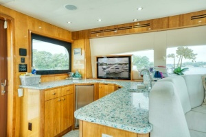 MAJESTIK 80ft Hatteras Yacht For Sale
