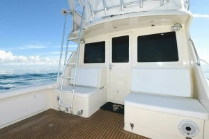 2001 Cabo 35 Flybridge thumbnail 25