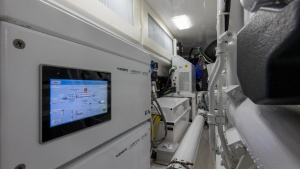 2022 Viking Convertible Cole Play Engine Room (9)
