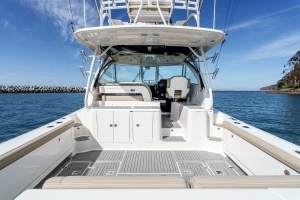 2018 Pursuit 385 Offshore thumbnail 19