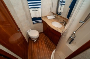 MoonTan 65ft Hatteras Yacht For Sale