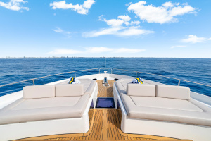 Only 1100 Hrs  76ft Sunseeker Yacht For Sale