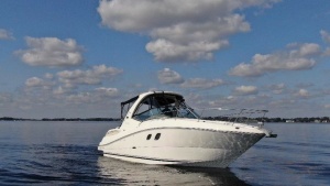 Andrews Place 33ft Sea Ray Yacht For Sale