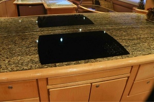 Photo 6226219 for 2001 Donzi 73 Sport Yacht  2001 Donzi 73' Sport Yacht  Galley 4