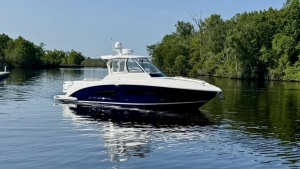 33ft Regal Yacht For Sale
