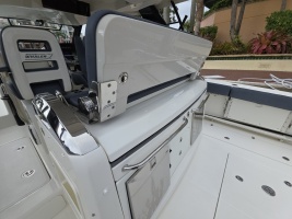 BFT 42ft Boston Whaler Yacht For Sale