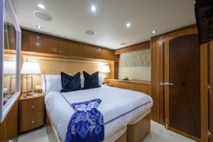 MAGIC 100ft Hatteras Yacht For Sale