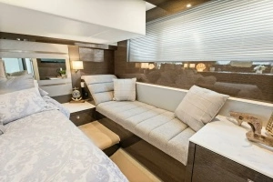 2020 Cruisers Yachts 46 Cantius thumbnail 33