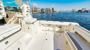 HAMMERHEAD II 34ft Boston Whaler Yacht For Sale