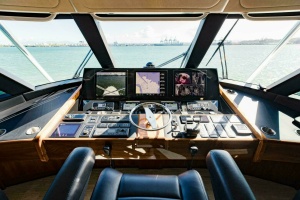 2020 Viking 72 Enclosed Bridge thumbnail 50
