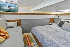 Truly Ineffable 2019 Cruisers Yachts 42 Cantius Yacht For Sale in Longboat Key FL
