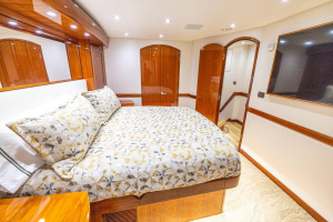 70ft Hatteras Yacht For Sale
