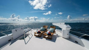 Magnum Ride 100ft Hatteras Yacht For Sale