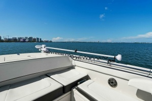Photo 6161458 for 2022 World Cat 400 CC-X  2022 World Cat 400 CC-X - Starboard Side Trolling Motor
