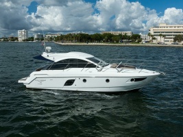 38' Beneteau 2015
