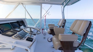 2008 54 Hatteras Convertible American Made Bridge (8)