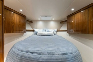 2021 Viking 54 Convertible thumbnail 6