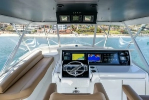 2004 Hatteras 54 Convertible thumbnail 2