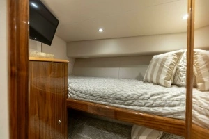 2020 Viking 62 Convertible thumbnail 24