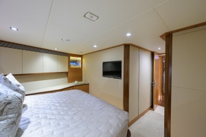 Midnight Moon 85ft Horizon Yacht For Sale