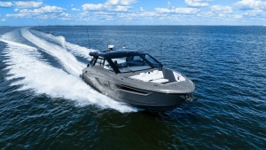 Dynamic Bow View in Motion