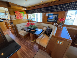 PERFECT LA DEE 75ft Hatteras Yacht For Sale
