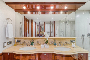 Aphrodite 80ft Lazzara Yachts Yacht For Sale