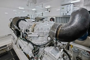 2012 Viking 82 Convertible thumbnail 95