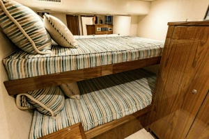 2020 Viking 72 Enclosed Bridge thumbnail 38