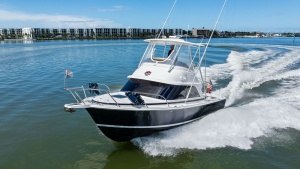 Flybridge Exterior Underway View