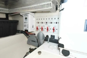 2001 Cabo 35 Flybridge thumbnail 32