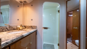 En Suite Bathroom with Shower