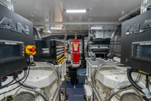 Princess 80 LANIKAI - Engine Room