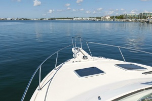 2016 Grady-White 370 Express thumbnail 17