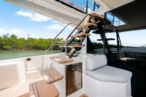 DOUBLE LIFE 48ft Prestige Yacht For Sale