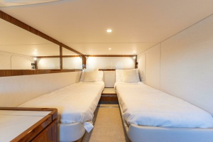 VENTURES64 48ft Riviera Yacht For Sale