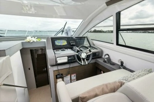 2020 Cruisers Yachts 46 Cantius thumbnail 26