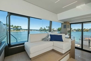 2022 Prestige 520 Flybridge thumbnail 22