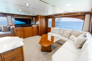 2023 Viking 72 Convertible thumbnail 6