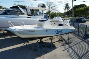 21ft Boston Whaler Yacht For Sale