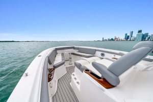 OUR TRADE 39ft Everglades Yacht For Sale